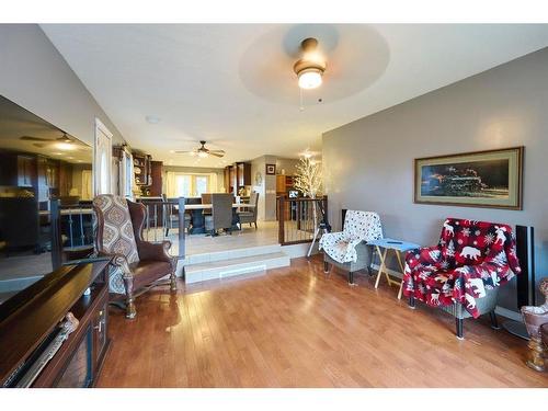 1443 Mccrimmon Drive, Carstairs, AB - Indoor Photo Showing Living Room