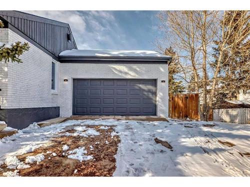 11377 Braeside Drive Sw, Calgary, AB - Outdoor With Exterior