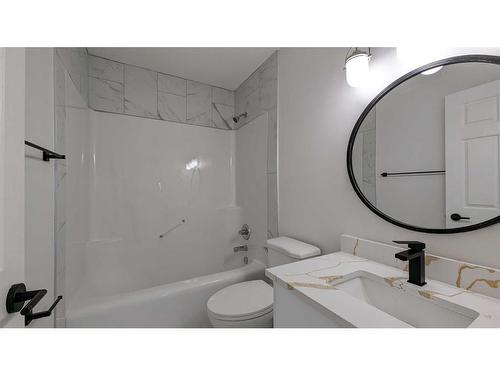 102 Somercrest Circle Sw, Calgary, AB - Indoor Photo Showing Bathroom