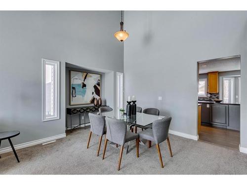 65 Sandstone Ridge Crescent, Okotoks, AB - Indoor Photo Showing Living Room