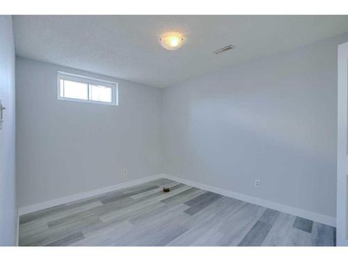 3503 41 Street Sw, Calgary, AB - Indoor Photo Showing Other Room