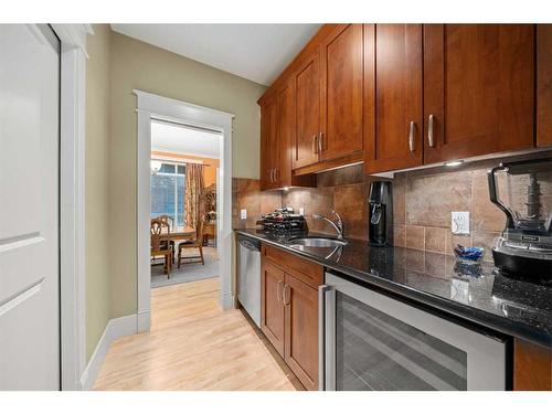 2915 14 Avenue Nw, Calgary, AB - Indoor Photo Showing Kitchen With Double Sink