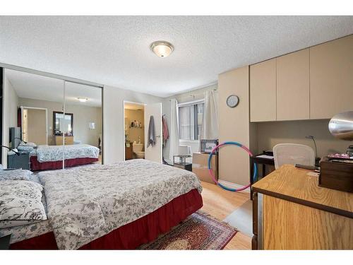 305-1208 14 Avenue Sw, Calgary, AB - Indoor Photo Showing Bedroom