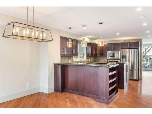 2433 29 Avenue Sw, Calgary, AB - Indoor Photo Showing Kitchen With Upgraded Kitchen