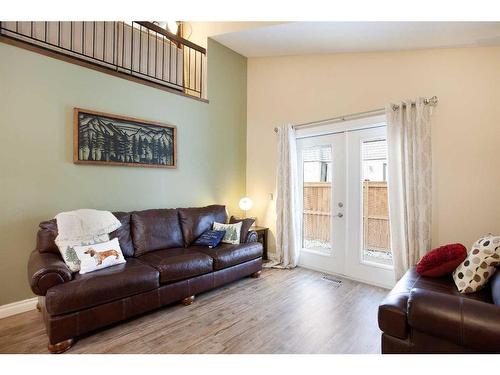 953 Ranchview Crescent Nw, Calgary, AB - Indoor Photo Showing Living Room