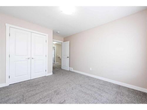 14 Belvedere Common Se, Calgary, AB - Indoor Photo Showing Other Room