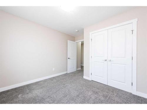 14 Belvedere Common Se, Calgary, AB - Indoor Photo Showing Other Room