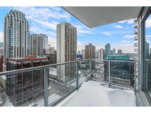 1707-1025 5 Avenue Sw, Calgary, AB - Outdoor With Balcony With View