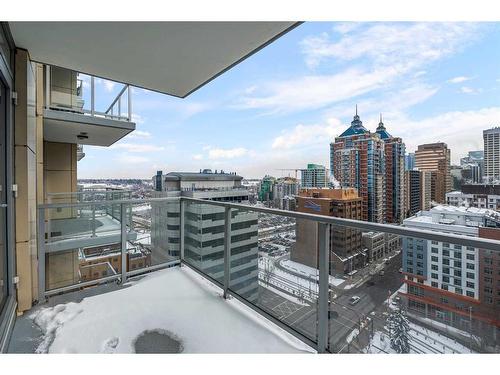 1707-1025 5 Avenue Sw, Calgary, AB - Outdoor With Balcony With View With Exterior