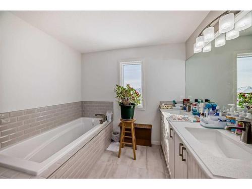 178 Aquila Way Nw, Calgary, AB - Indoor Photo Showing Bathroom