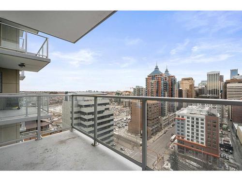 1807-1025 5 Avenue Sw, Calgary, AB - Outdoor With Balcony With View With Exterior