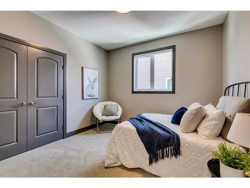 183 Auburn Sound Manor Se, Calgary, AB - Indoor Photo Showing Bedroom