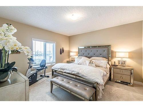89-99 Christie Point, Calgary, AB - Indoor Photo Showing Bedroom