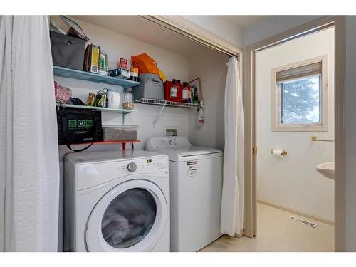 2235 6 Avenue Nw, Calgary, AB - Indoor Photo Showing Laundry Room