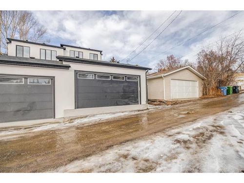 928 33A Street Nw, Calgary, AB - Outdoor With Exterior