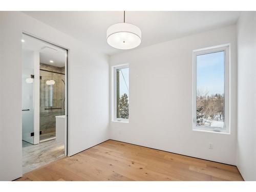 2309 13 Street Nw, Calgary, AB - Indoor Photo Showing Other Room