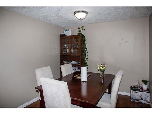 6115 Penbrooke Drive Se, Calgary, AB - Indoor Photo Showing Dining Room