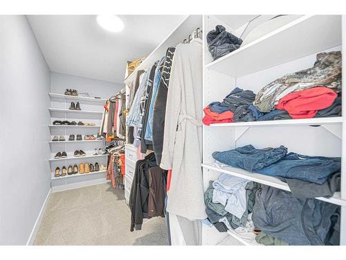 715 Edgefield Crescent, Strathmore, AB - Indoor With Storage