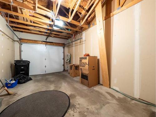 94 Somervale Point Sw, Calgary, AB - Indoor Photo Showing Garage