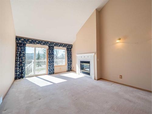 94 Somervale Point Sw, Calgary, AB - Indoor With Fireplace