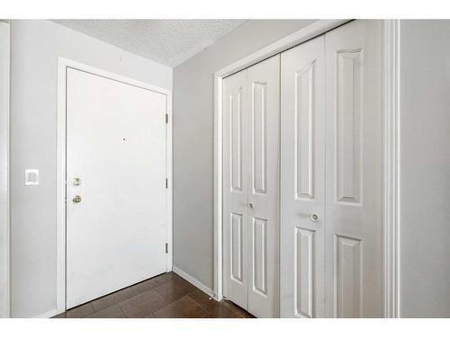3314-1620 70 Street Se, Calgary, AB - Indoor Photo Showing Other Room