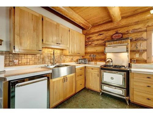 295024 Twp Rd 154, Rural Willow Creek No. 26, M.D. Of, AB - Indoor Photo Showing Kitchen