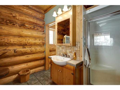 295024 Twp Rd 154, Rural Willow Creek No. 26, M.D. Of, AB - Indoor Photo Showing Bathroom