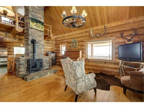 295024 Twp Rd 154, Rural Willow Creek No. 26, M.D. Of, AB - Indoor Photo Showing Living Room With Fireplace