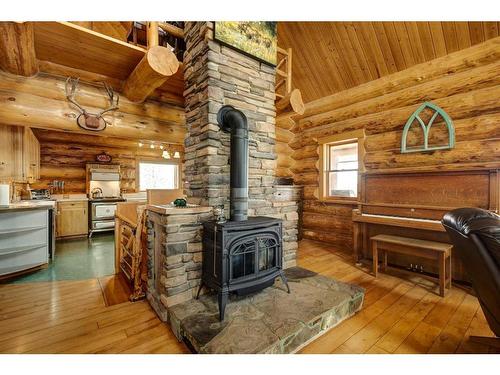 295024 Twp Rd 154, Rural Willow Creek No. 26, M.D. Of, AB - Indoor With Fireplace