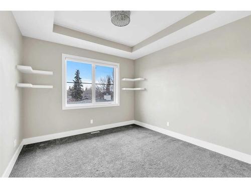 2627 12 Avenue Nw, Calgary, AB - Indoor Photo Showing Other Room
