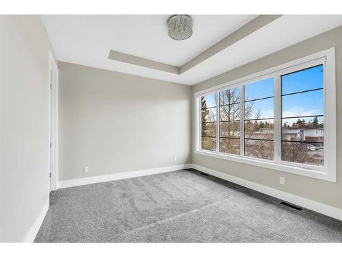 2627 12 Avenue Nw, Calgary, AB - Indoor Photo Showing Other Room