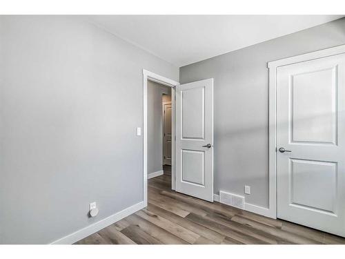9816 Palistone Road Sw, Calgary, AB - Indoor Photo Showing Other Room