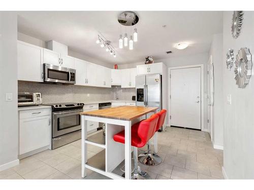 503-1320 1 Street Se, Calgary, AB - Indoor Photo Showing Kitchen With Stainless Steel Kitchen