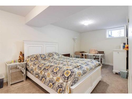 2316 State Road Sw, Calgary, AB - Indoor Photo Showing Bedroom