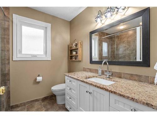 755 Hawkside Mews Nw, Calgary, AB - Indoor Photo Showing Bathroom