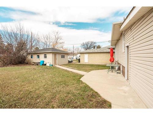 522 27 Street South, Lethbridge, AB - Outdoor With Exterior