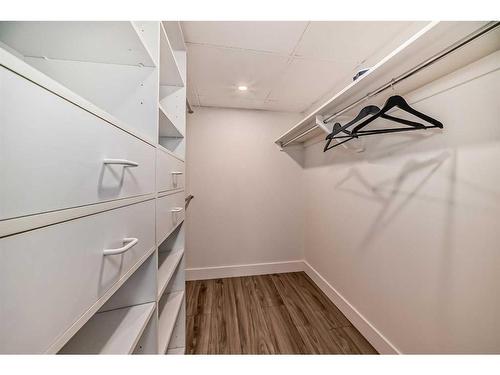 502D-500 Eau Claire Avenue Sw, Calgary, AB - Indoor With Storage