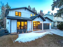 22 Varcove Place NW Calgary, AB T3A 0C2