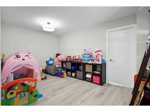 533 Walgrove Boulevard Se, Calgary, AB - Indoor Photo Showing Other Room