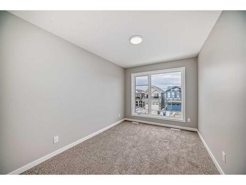 199 Lucas Close Nw, Calgary, AB - Indoor Photo Showing Other Room