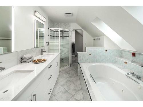 5638 Coach Hill Road Sw, Calgary, AB - Indoor Photo Showing Bathroom