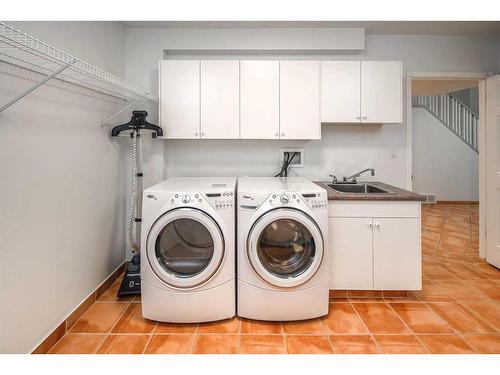 5638 Coach Hill Road Sw, Calgary, AB - Indoor Photo Showing Laundry Room