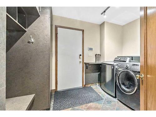 12940 Candle Crescent Sw, Calgary, AB - Indoor Photo Showing Laundry Room