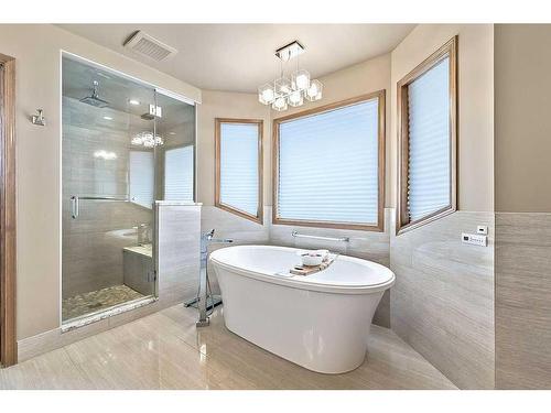 12940 Candle Crescent Sw, Calgary, AB - Indoor Photo Showing Bathroom