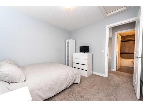 367 Chaparral Valley Way Se, Calgary, AB - Indoor Photo Showing Bedroom