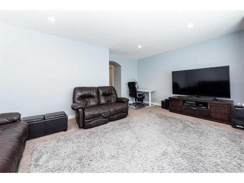 367 Chaparral Valley Way Se, Calgary, AB - Indoor Photo Showing Living Room