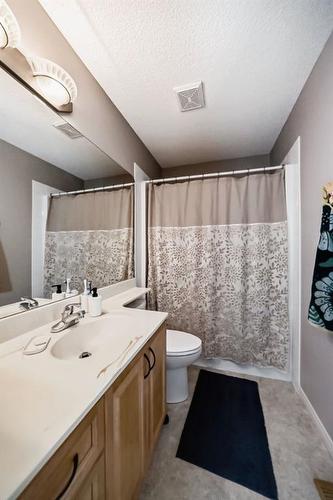 16 Valley Crest Gardens Nw, Calgary, AB - Indoor Photo Showing Bathroom
