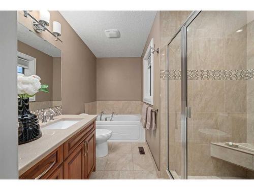2031 5 Avenue Nw, Calgary, AB - Indoor Photo Showing Bathroom