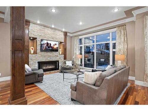 2031 5 Avenue Nw, Calgary, AB - Indoor Photo Showing Living Room With Fireplace