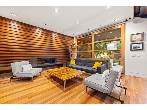 3006 5A Street Sw, Calgary, AB - Indoor Photo Showing Dining Room